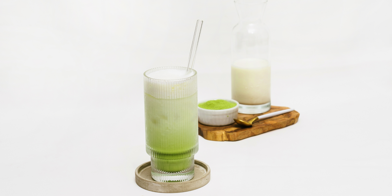 MATCHA LATTE ZUBEREITUNG