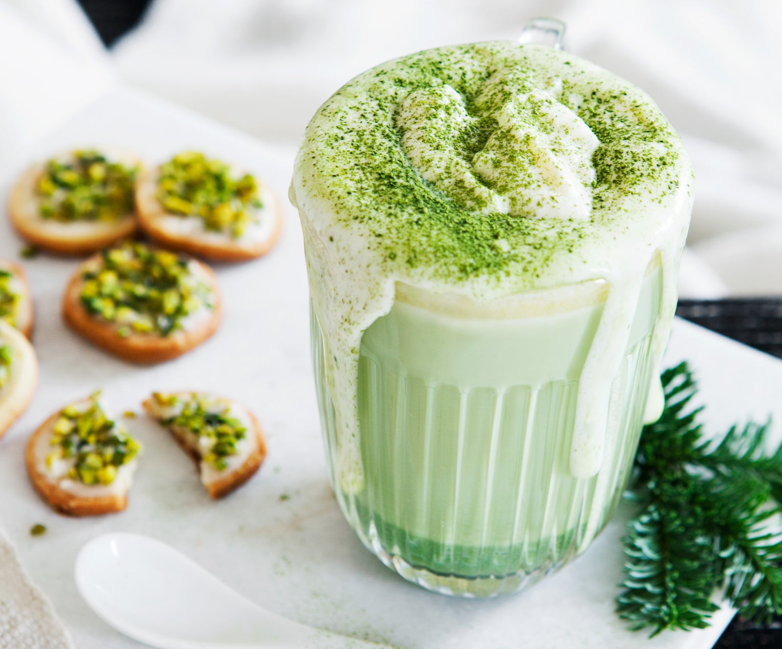 KARDAMOM MATCHA LATTE