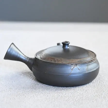 Yamada Yūtarō Hakudei Mogake Hira Kyusu – Handgefertigte Tokoname Teekanne aus Japan