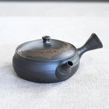 Yamada Yūtarō Hakudei Mogake Hira Kyusu – Handgefertigte Tokoname Teekanne aus Japan