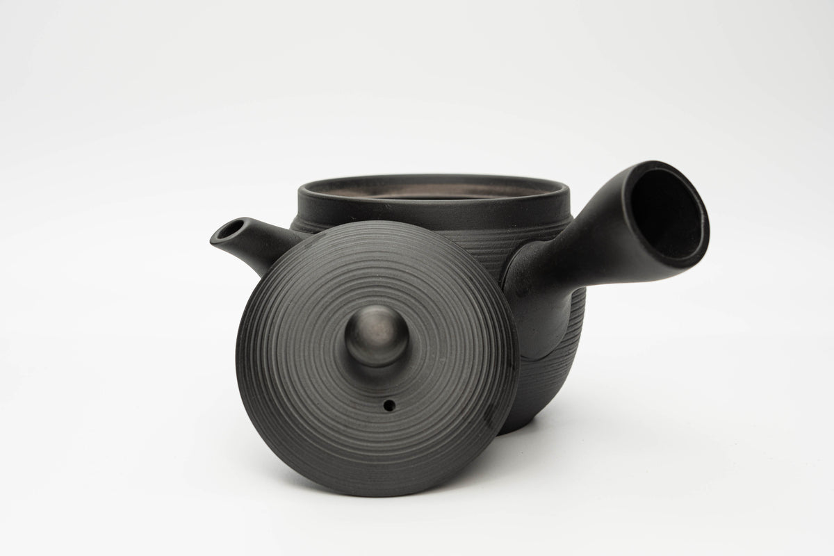 Clay teapot 0.5L